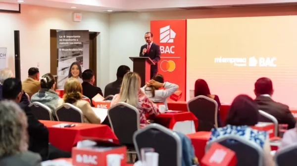 Conferencia de BAC dirigida a emprendedores en programa Mi Empresa Propemi.